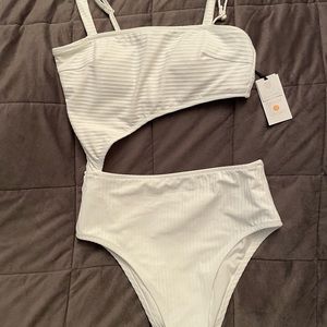 Women’s one piece bathing suit